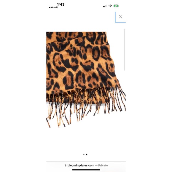 Bloomingdale’s cheetah scarf - Picture 2 of 3